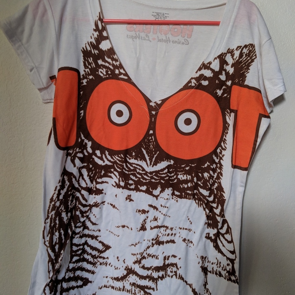 Hooter tee